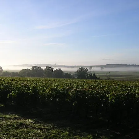 Les Basses Fontaines Bed and breakfast