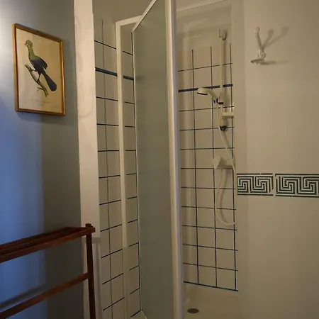 Les Basses Fontaines Panzió 2*